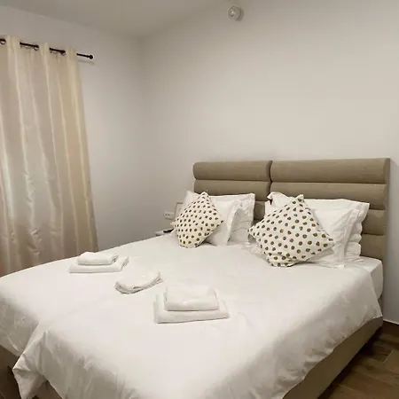 Mi, Rukavac Opatija Riviera