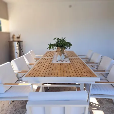 Mi, Rukavac Opatija Riviera *